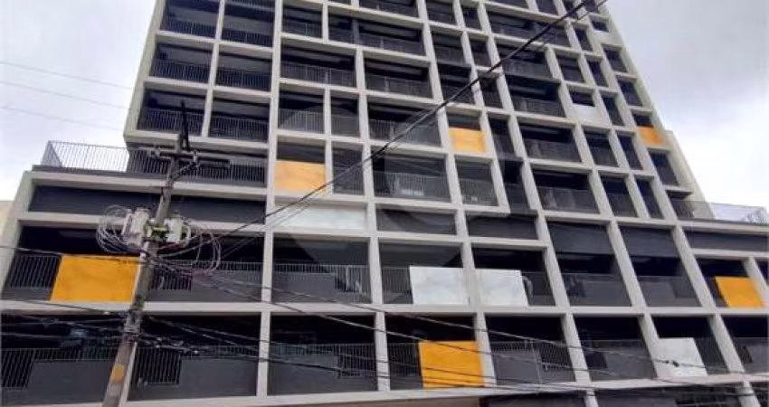 Apartamento tipo Studio com 34,082m2 de área construída com 1 dormitório, banheiro e sala integrada à cozinha, sem VAGA de garagem.