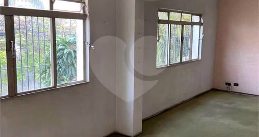 Sobrado Parada Inglesa, 250 m², 3 dormitórios, 1 suíte, 4 vagas.