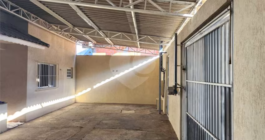 Casa à Venda – 240 m² | Jaçanã – Rua Tranquila e Excelente Espaço