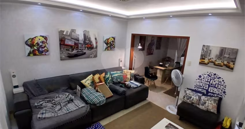 Sobrado em Santana com 2 dormitórios e a 550 metros do Metrô