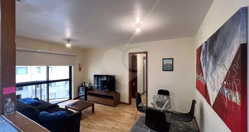 Apartamento com  64 m²  à venda - JARDIM PAULISTA