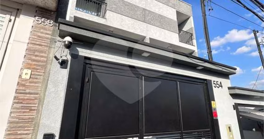 Sobrado no tucuruvi sendo três quartos sendo três suites e quatro vagas garagem