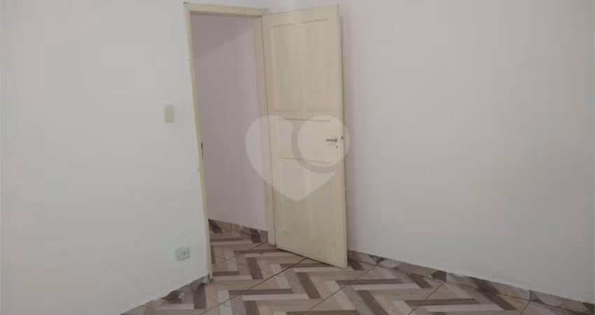 Apartamento com 1 dormitório sem vaga