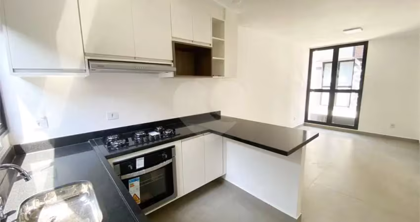 Casa com 2 quartos à venda na Rua Tonelero, Vila Ipojuca, São Paulo
