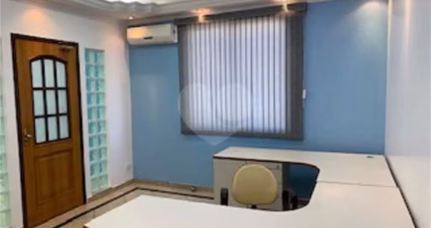 Sala comercial para alugar na Avenida Rio Branco, Barra Funda, São Paulo