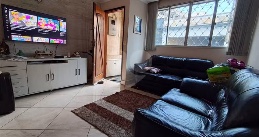 Amplo sobrado à venda | 3 pavimentos | 150 m2 | 3 dorms. (2 suítes) | no Bom Retiro!