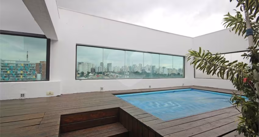 Oporunidade única - Cobertura duplex com piscina