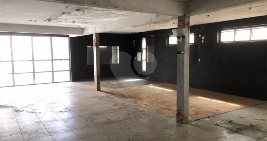 Prédio comercial para locação em Santana - SP