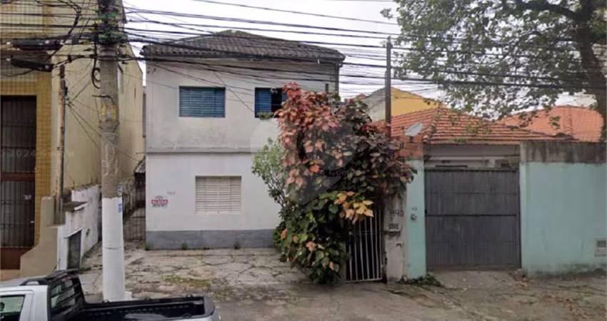 Terreno à venda na Vila Guilherme em localização privilegiada.