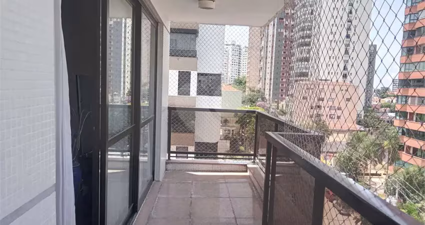 Apartamento mobiliado para locação com 3 suítes e 3 vagas.