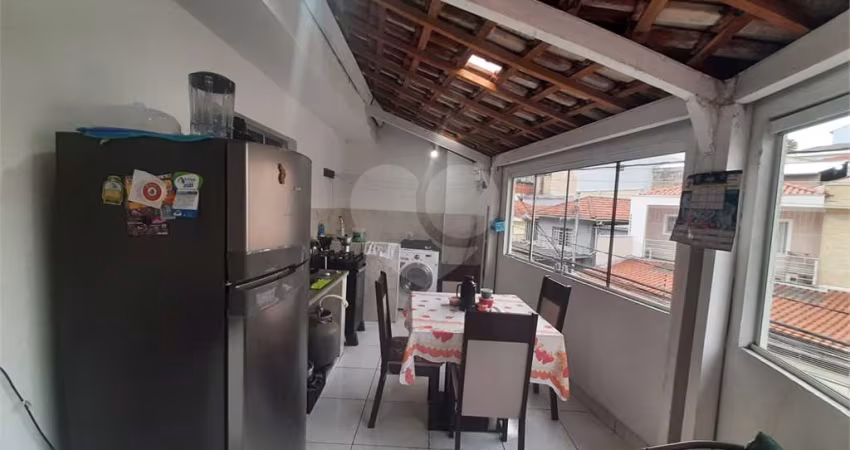2 Casas na PARADA INGLESA com 192 m², 4 dormitórios, 1 suíte, 4 banheiros, quintal e 2 vagas