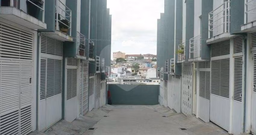 Excelente sobrado em Condomínio Fechado próximo ao Andorinha Hiper Center