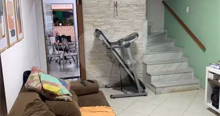 Casa com 3 quartos à venda na Rua dos Maracujás, Vila Mazzei, São Paulo