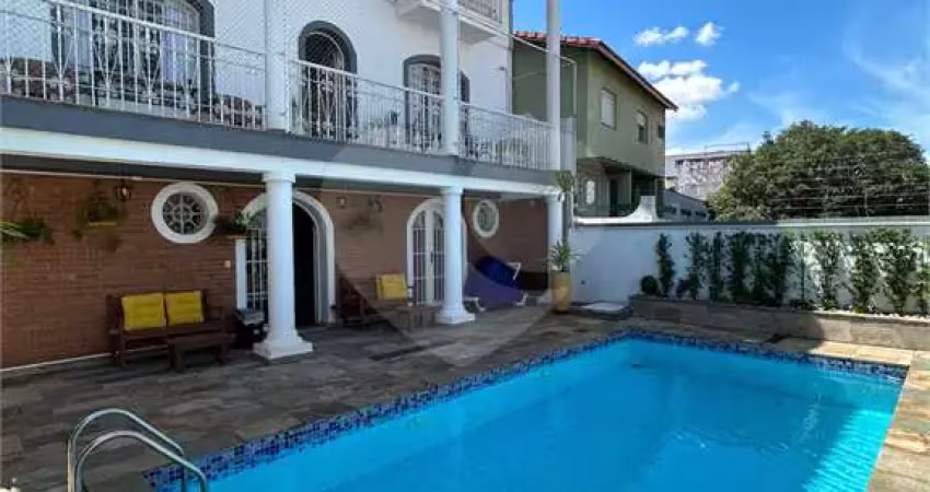 Sobrado Jd. França | 4 Suítes | 5 vagas | 455m² | Piscina