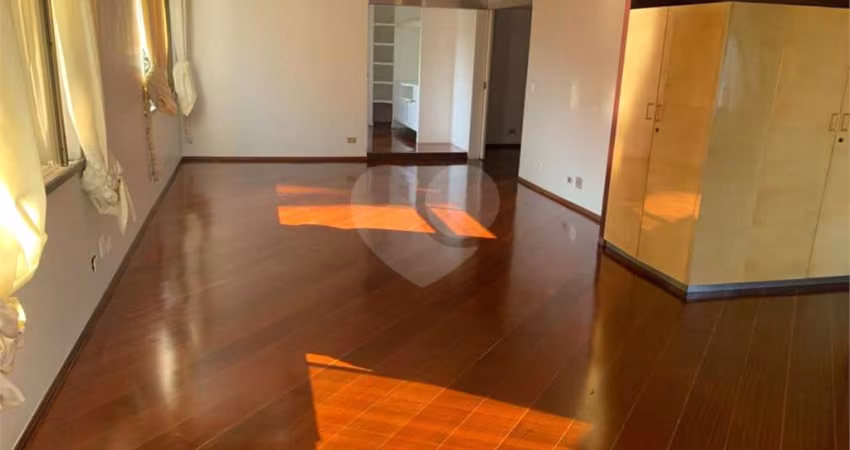Apartamento-São Paulo-REAL PARQUE | Ref.: REO743074