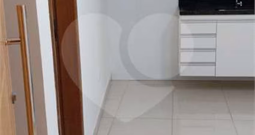 Apartamento 2 quartos a menos de 500 metros do metrô Parada Inglesa.