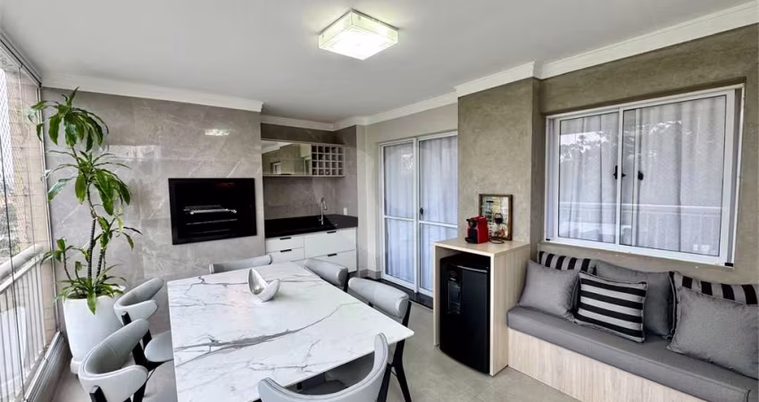 Amplo apto à venda | 113 m² | 3 dormitórios (1 suíte) | 2 vagas na Mooca!