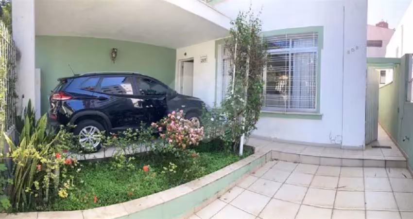 Casa com 3 quartos à venda na Rua Dom Rosalvo, Vila Madalena, São Paulo