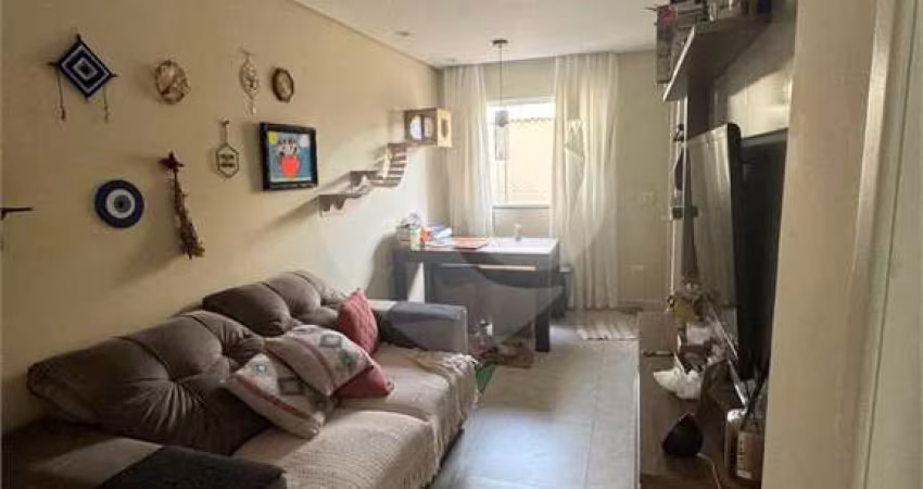 Condomínio fechado na Água Fria com 10 sobrados