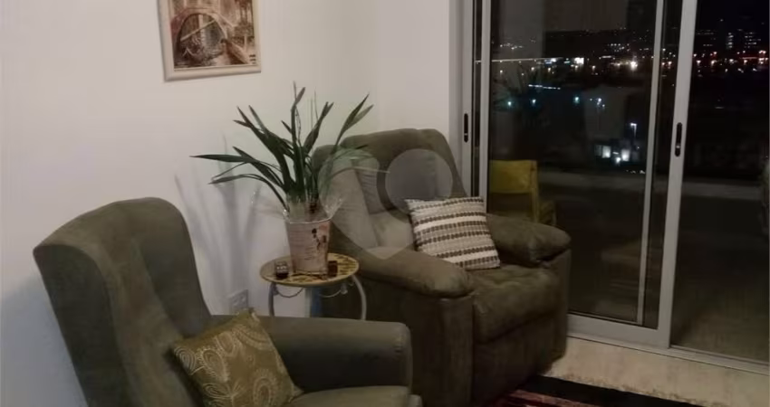 SOBRADO NA VILA ITABERABA A 400 M METRO