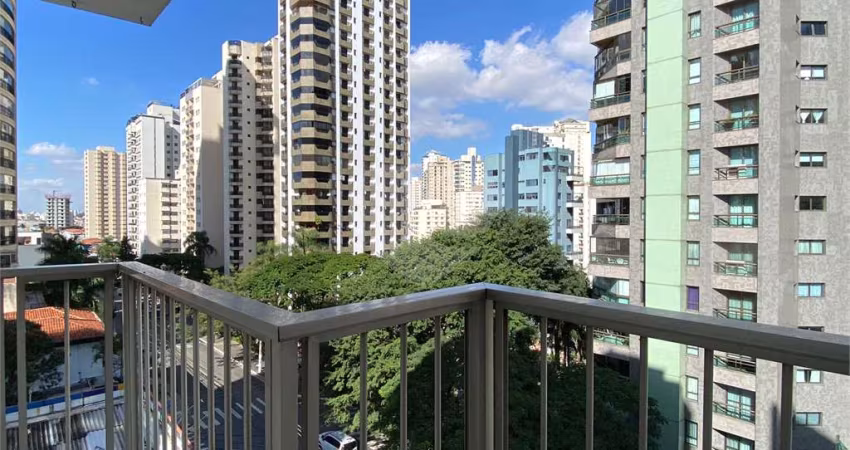 Apartamento para alugar  na Rua Pedro Doll