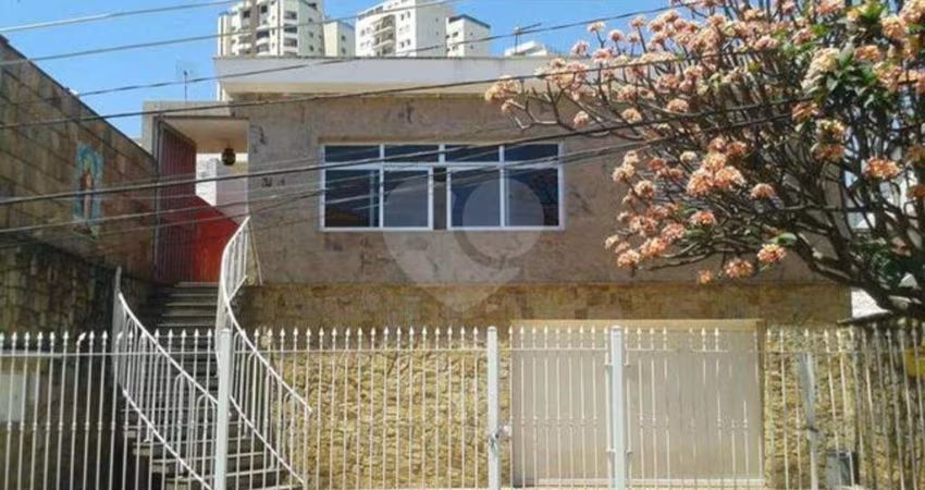 Casa ampla bem localizada na região da Santa Inês