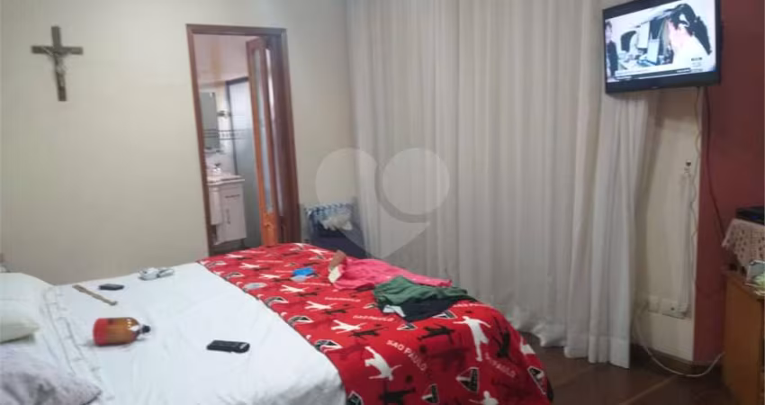 Belíssimo sobrado com 3 pavimentos , vale a pena conhecer
