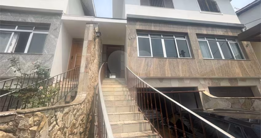 Sobrado Jardim Temembé/Vila Arnoni, 03 dormitórios, 1 suíte.