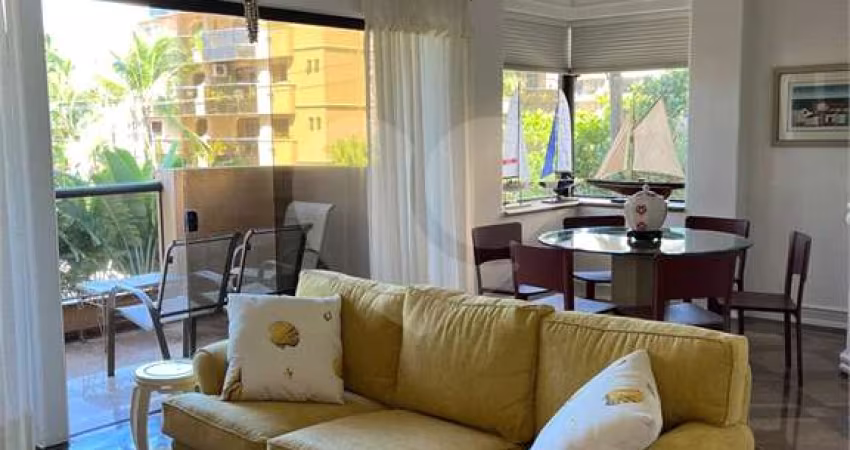 Excelente apto duplex mobiliado na Praia da Enseada/Guarujá