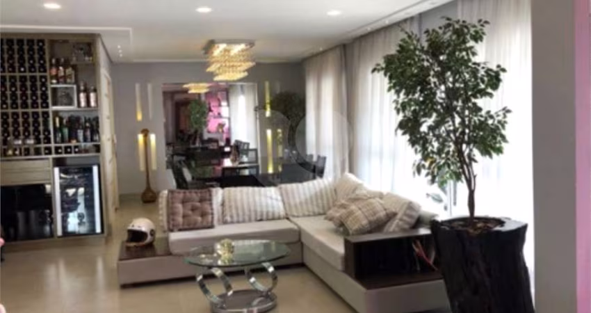 Apartamento-Guarujá-Enseada | Ref.: REO549157