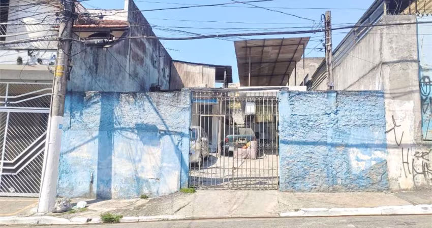 TERRENO AO LADO METRO!