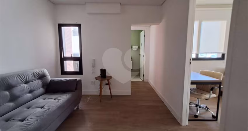 Sala Comercial de 41m² com 2 salas, 1 recepção, copa, 1 banheiro e 1 vaga Perdizes
