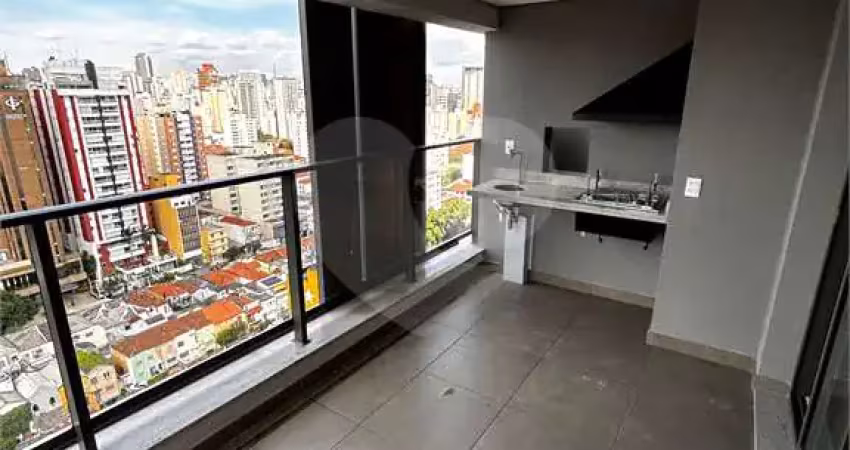 Apartamento novo com  três dormitórios em pinheiros