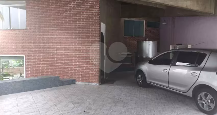 Vende - se Casa Alto Padrão Palmas do Tremembe 284m²