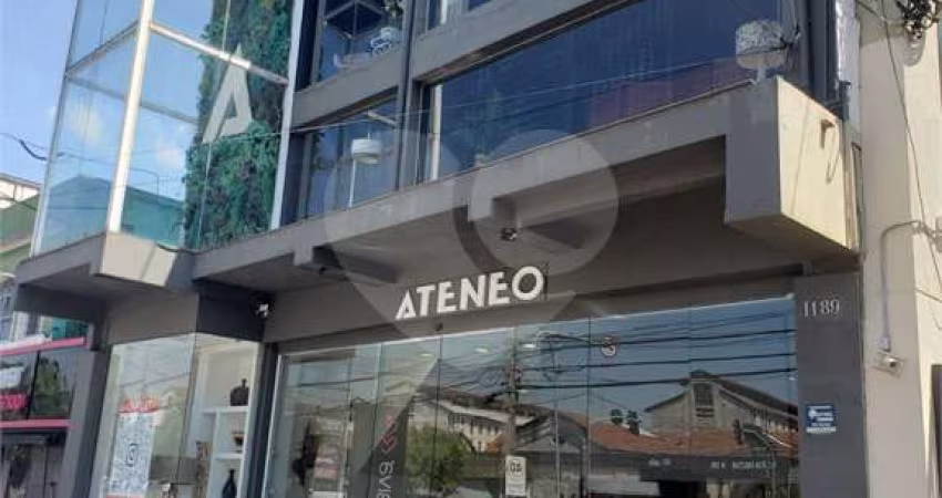 Prédio Comercial na Avenida Ataliba Leonel