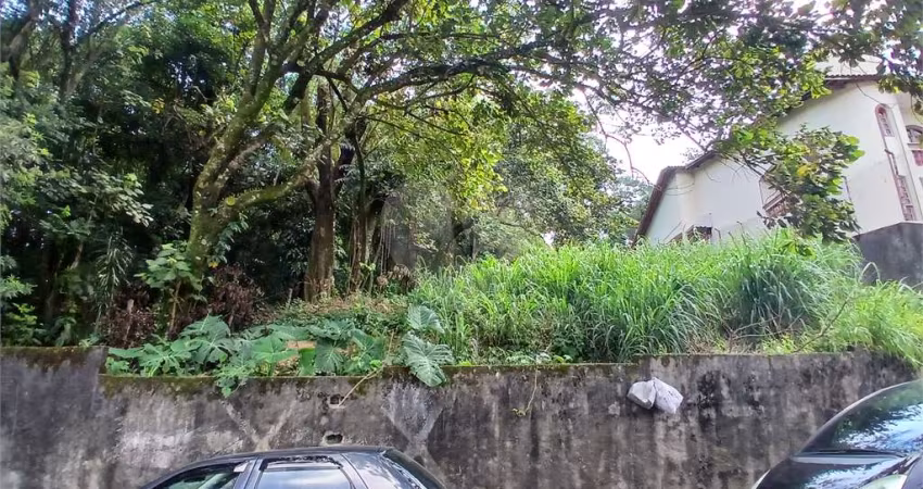 Terreno de 760m² ideal para construção de sobrado no Horto