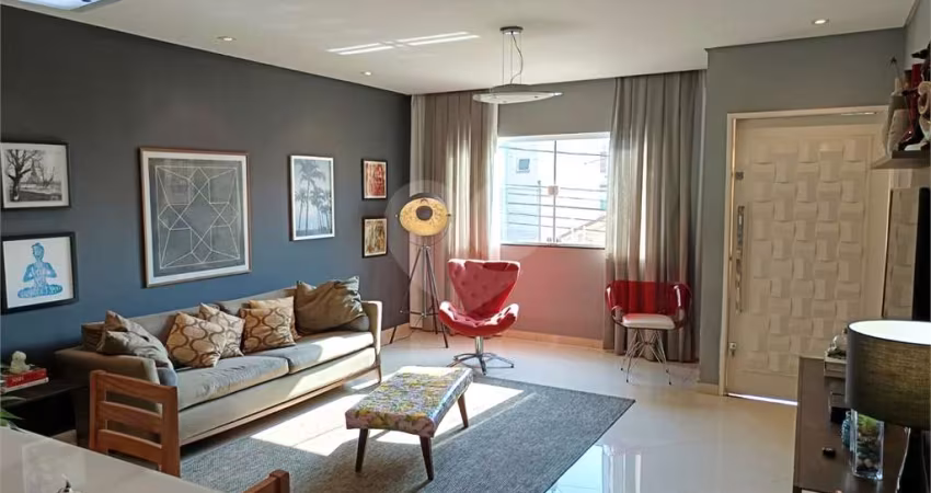 Sobrado Santa Teresinha 3 suítes ótimo acabamento.