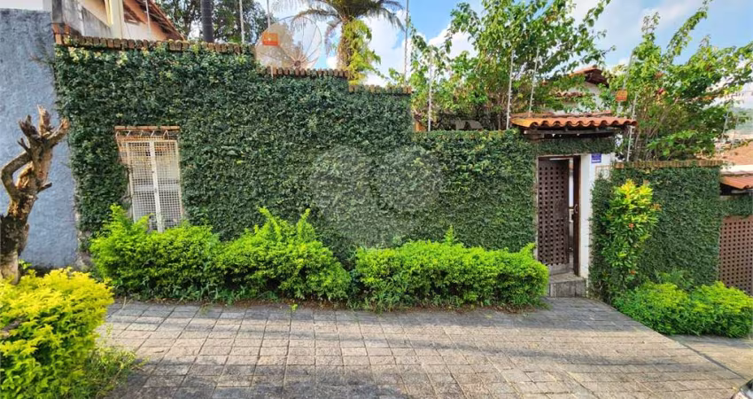 Casa térrea no Jardim Virgínia Bianca  Zona Norte 2 dormitórios, sendo 1 suíte com closet