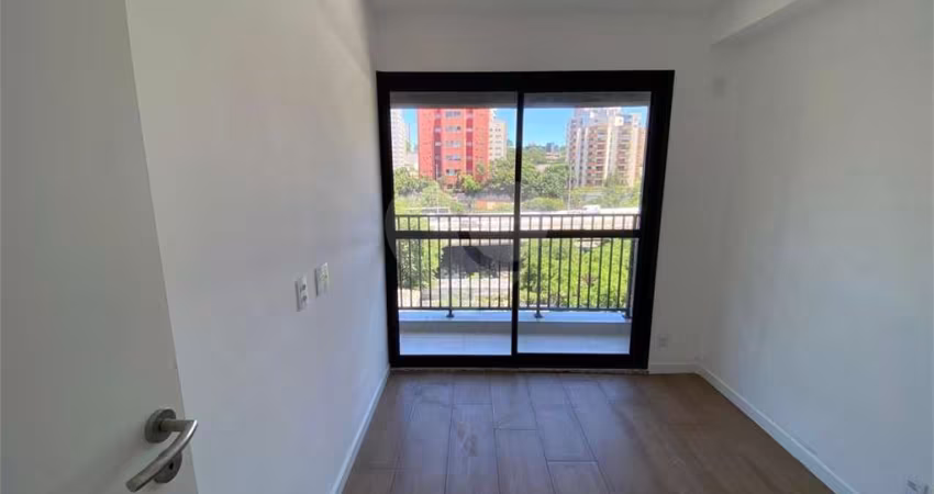 Apartamento à venda em  PINHEIROS com  33 m²