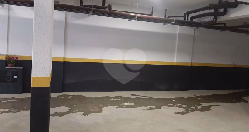 Apartamento VENDER com 44m2,  com 2 quartos, banheiro, sala integrada à cozinha e 1 vaga de garagem