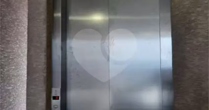 Apartamento com 44m2, 2 quartos, banheiro, sala integrada à cozinha, varanda gourmet e 1 vaga