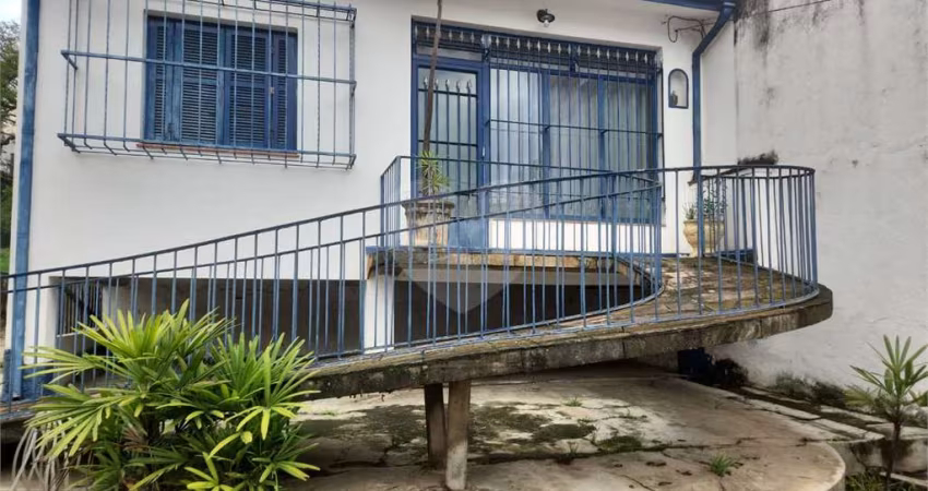 Terreno com 1536 m2
