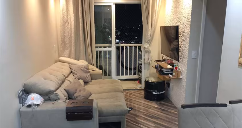 Excelente apartamento com varanda