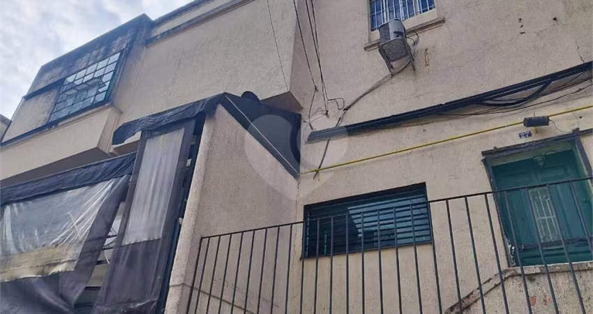 Prédio Comercial de Esquina: Visibilidade, Funcionalidade e Oportunidade Única para Negócios!