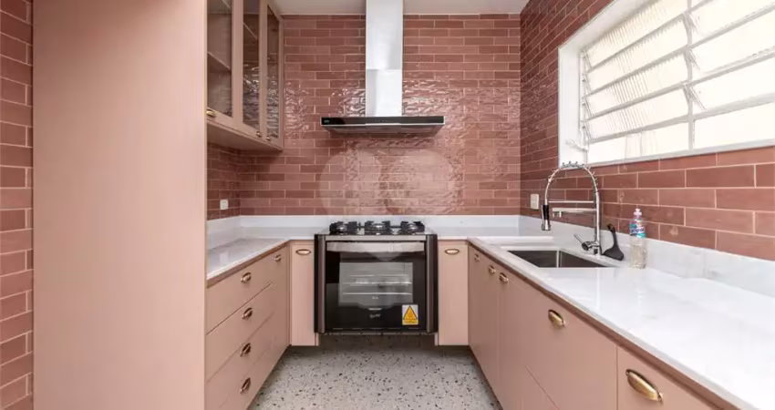 Casa com 5 quartos à venda na Rua Francisco Isoldi, Vila Madalena, São Paulo