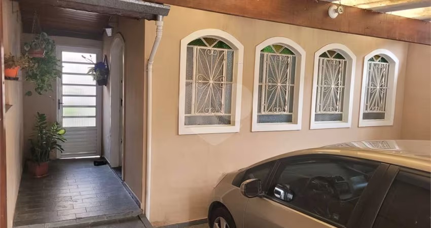 SOBRADO COM 3 QUARTOS NA REGIÃO DO TRIMAIS ATACADÃO