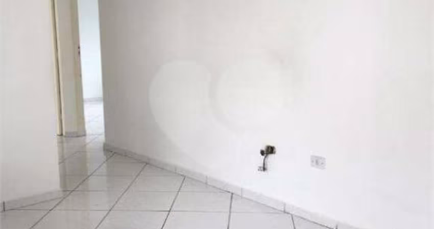 Apartamento 02 dormitórios -