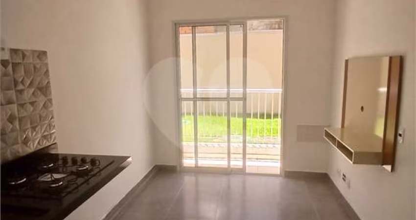 Apto 30m² - 1 dorm (suíte) e varanda com total privacidade por apenas 230mil