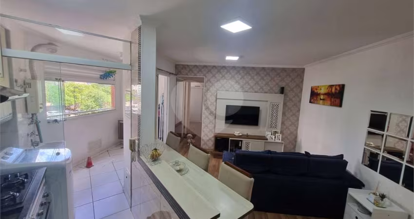 Apartamento à venda em Condomínio Club na Cachoeirinha