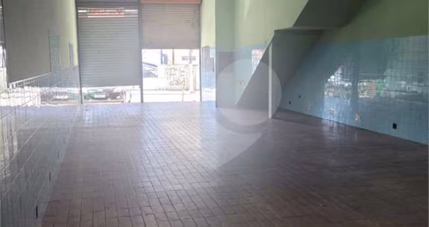 Salão Comercial em Santana